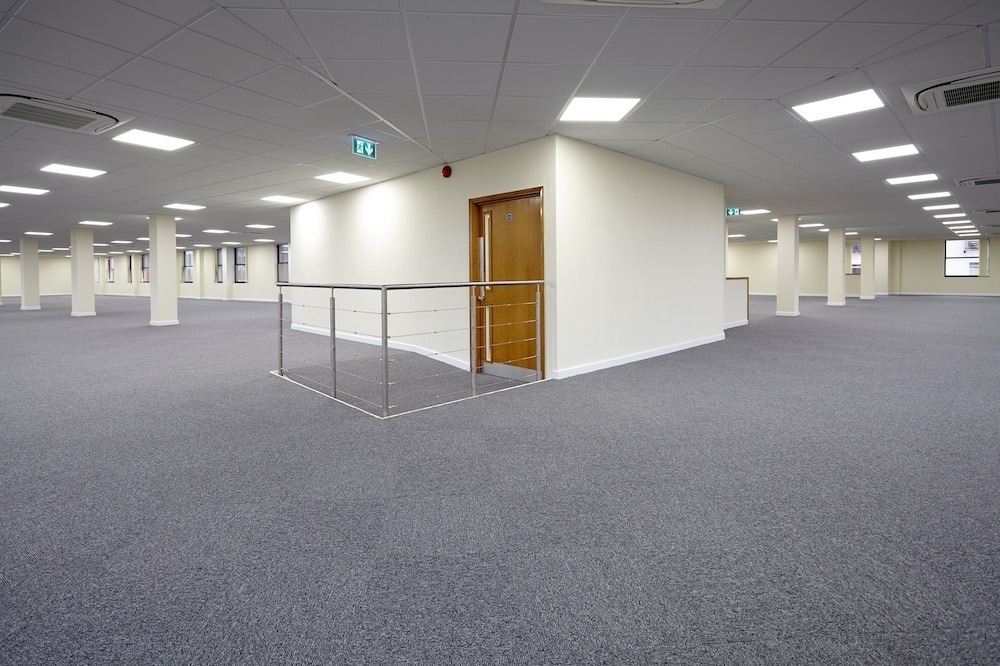 3 Station Rd, Swindon to rent Interior Photo- Image 1 of 2