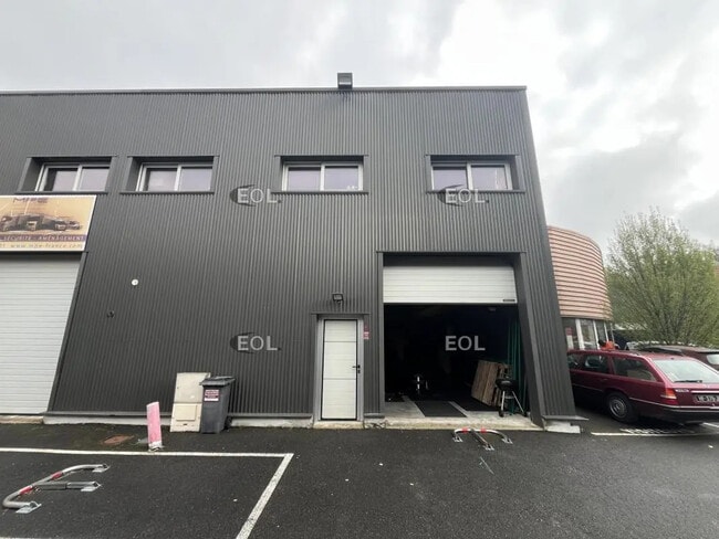 Vente Local d'activités 200 m²