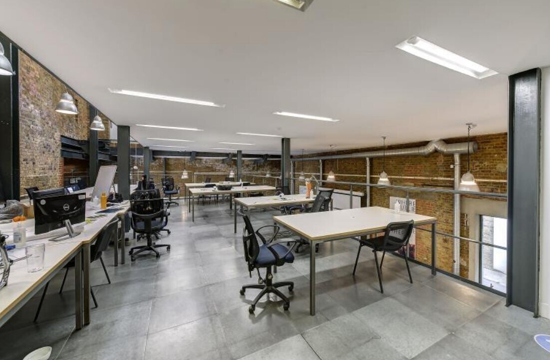 Clements Rd, London for sale Interior Photo- Image 1 of 1