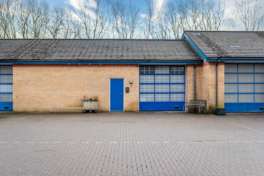Shearer Way, Manchester to rent - Building Photo - Image 2 of 7