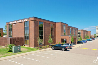 1711 W County Road B, Roseville, MN for rent Building Photo- Image 1 of 6