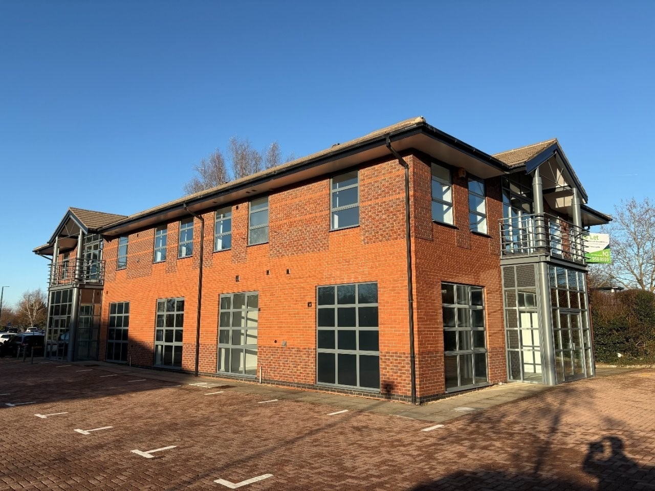 Ruddington Ln, Nottingham to rent Building Photo- Image 1 of 6