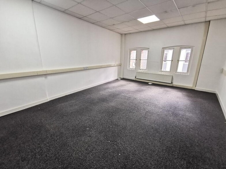 7-15 Pink Ln, Newcastle Upon Tyne to rent - Building Photo - Image 1 of 14