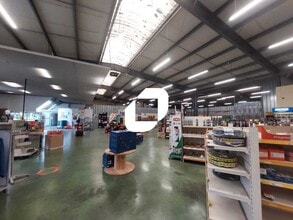 Industrial in Trappes for sale Interior Photo- Image 2 of 17