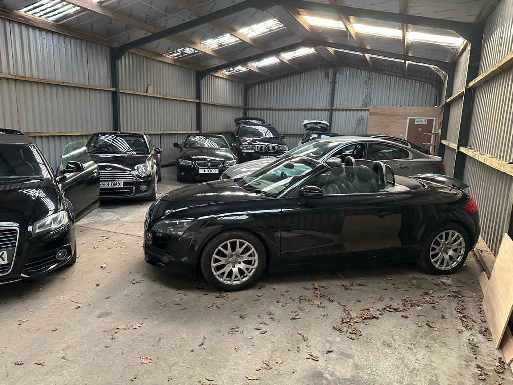 2 Ivy Dene Ln, East Grinstead to rent Building Photo- Image 1 of 6