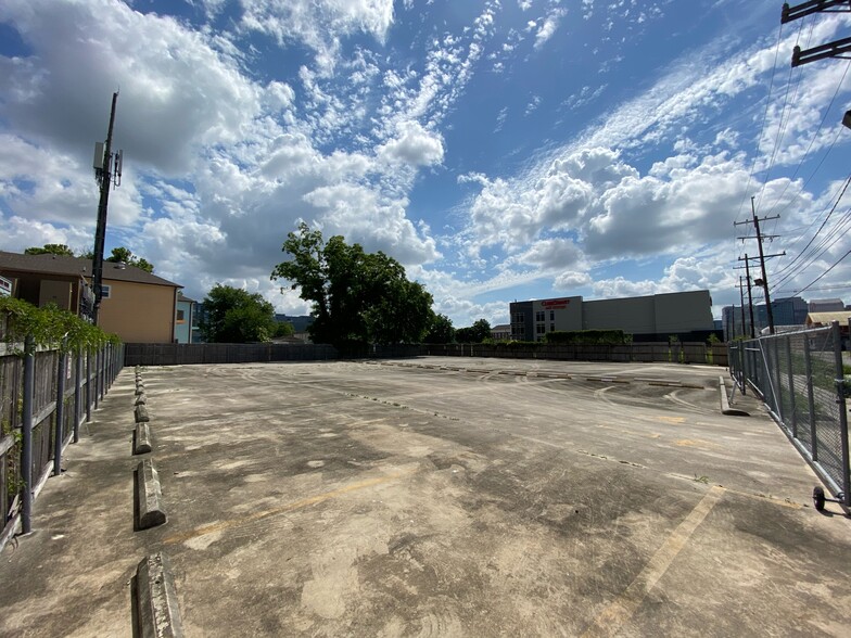 2413 Perdido St, New Orleans, LA for rent - Building Photo - Image 3 of 9