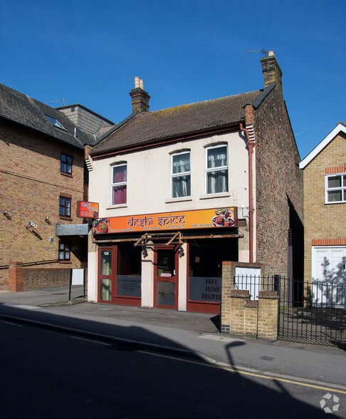 12 Nightingale Ln, London to rent - Building Photo - Image 2 of 2