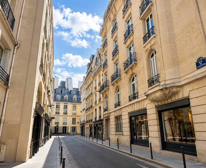 Retail in Paris to rent - Building Photo - Image 1 of 2