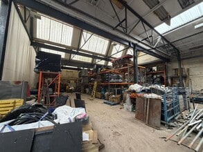 Hacken Ln, Bolton to rent Interior Photo- Image 2 of 2