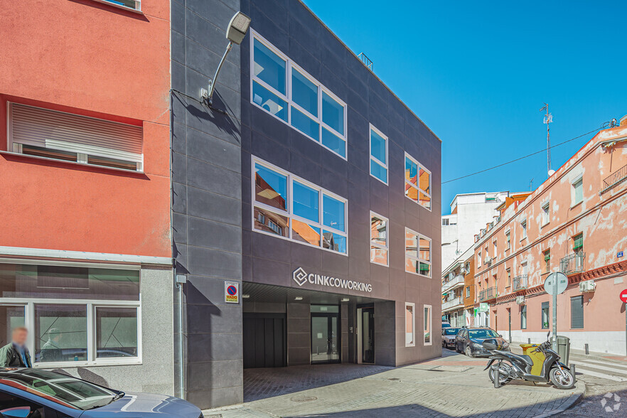 Calle Sófora, 15, Madrid, Madrid for rent - Building Photo - Image 2 of 2