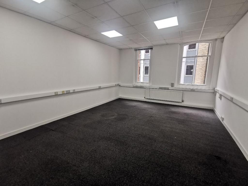 7-15 Pink Ln, Newcastle Upon Tyne to rent Primary Photo- Image 1 of 18