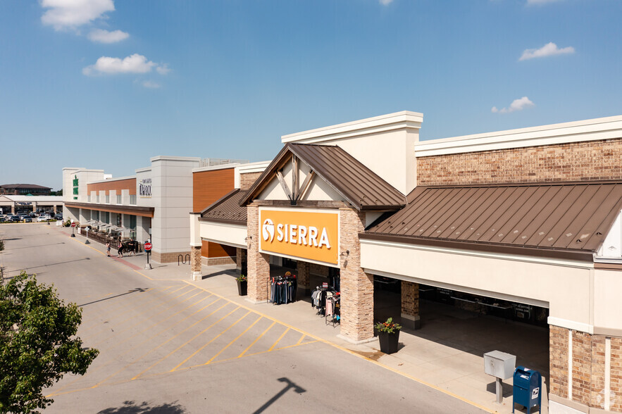 91-109 Danada Sq E, Wheaton, IL for rent - Building Photo - Image 1 of 6