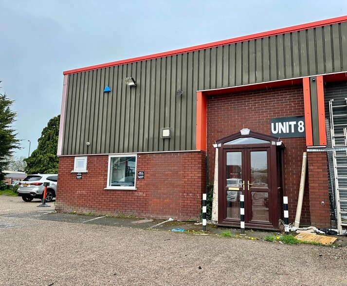 8 Ariane, Lichfield Road Industrial Estate, Tamworth for sale - Primary Photo - Image 1 of 3