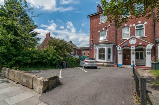 83 Thorne Rd, Doncaster for sale Primary Photo- Image 1 of 1