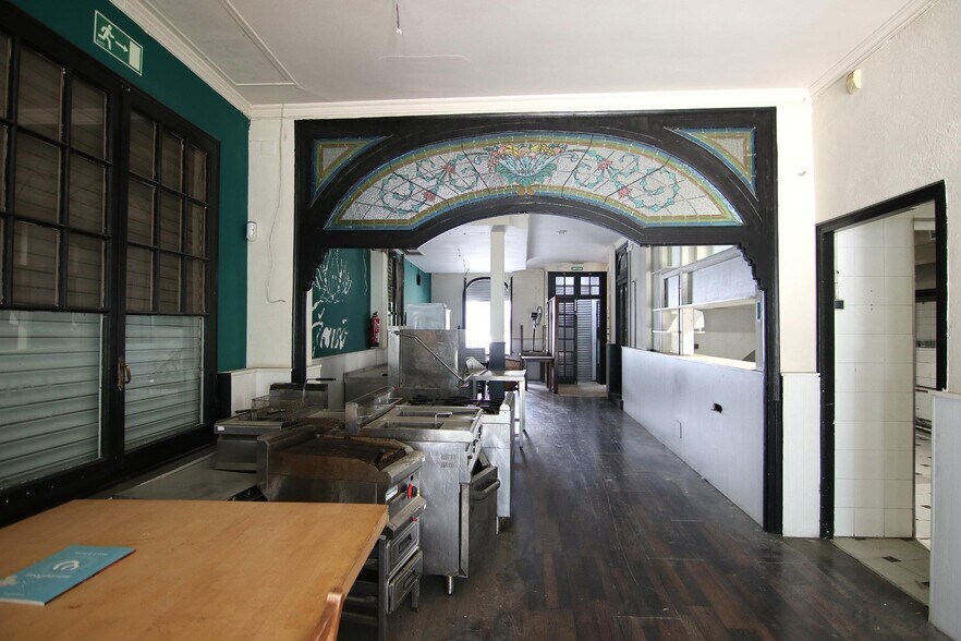 Retail in Sabadell, Barcelona to rent - Interior Photo - Image 2 of 4