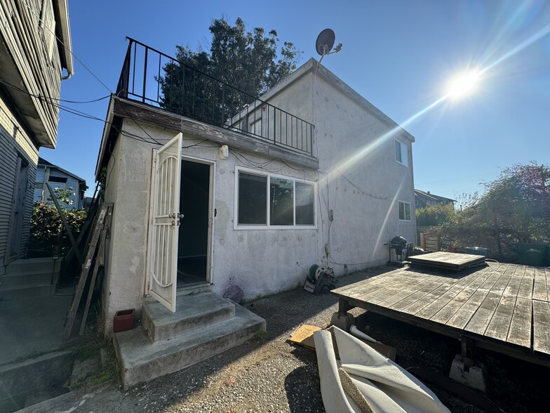 1075 53rd St, Oakland, CA for sale - Building Photo - Image 3 of 27