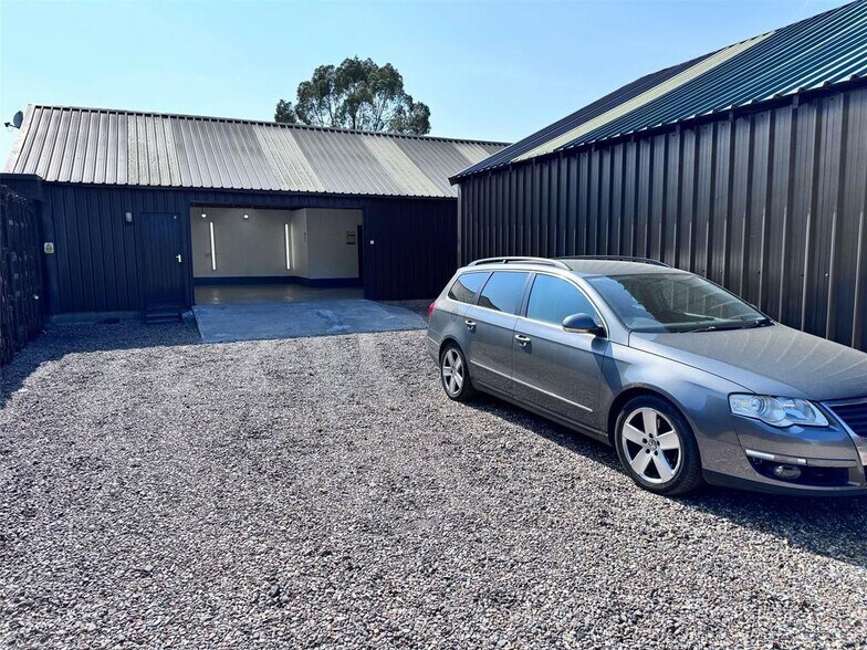 Lower Rd, Hockley to rent - Building Photo - Image 2 of 14