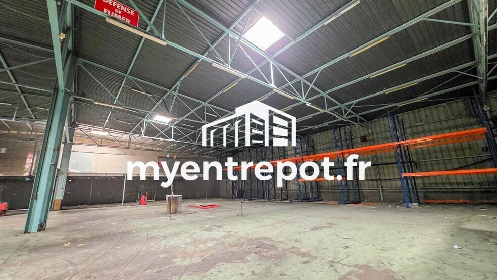 Industrial in Aubagne to rent - Interior Photo - Image 2 of 5