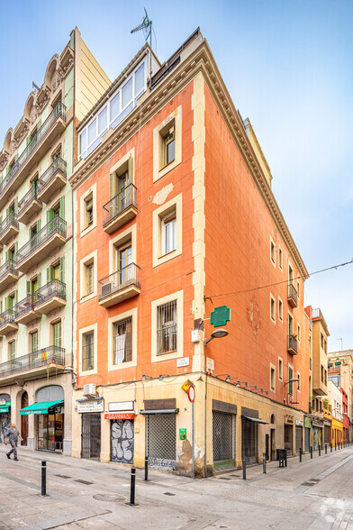 Retail in Barcelona, BAR for rent - Primary Photo - Image 1 of 1