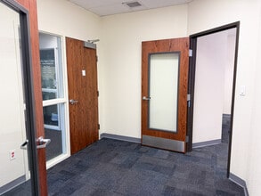 5001 Indian School Rd NE, Albuquerque, NM to rent Interior Photo- Image 1 of 4