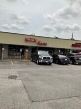 5801-5901 Highway Blvd, Katy, TX for rent Building Photo- Image 1 of 4