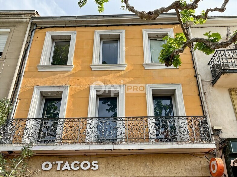 Retail in Aubagne for sale - Building Photo - Image 2 of 12