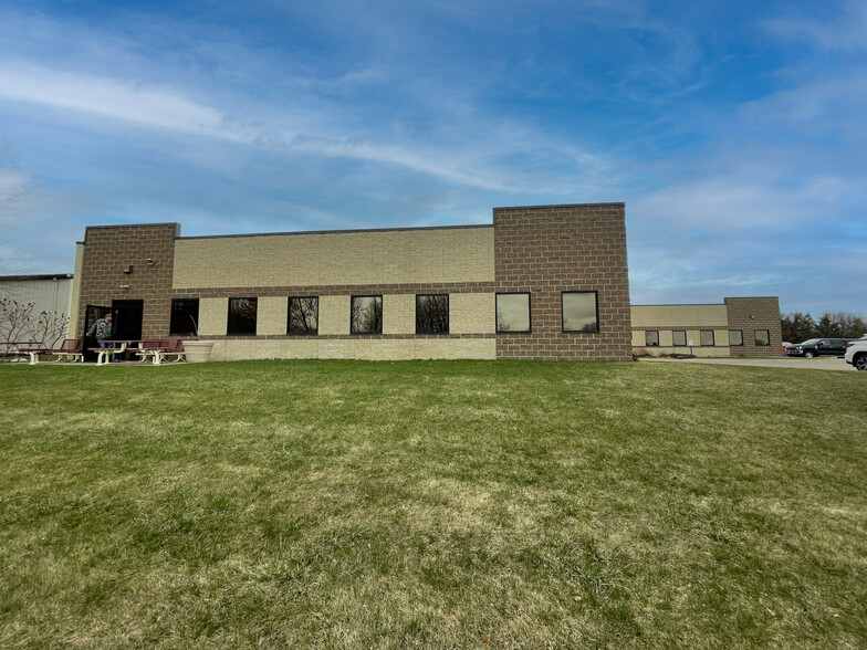 1300 Industrial St, Hudson, WI for sale - Building Photo - Image 1 of 1