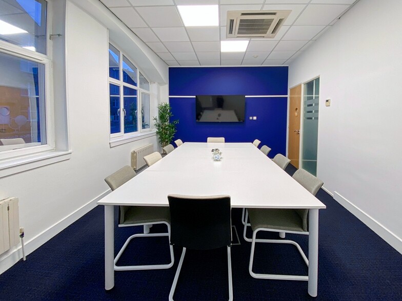2 Infirmary St, Leeds to rent - Interior Photo - Image 1 of 7