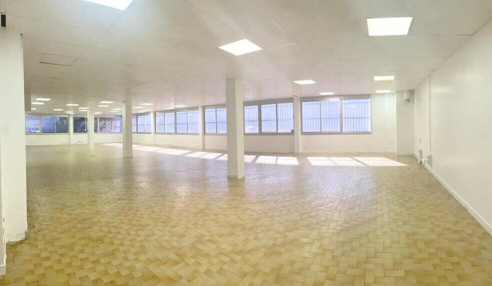 Office in Argenteuil to rent - Interior Photo - Image 2 of 16