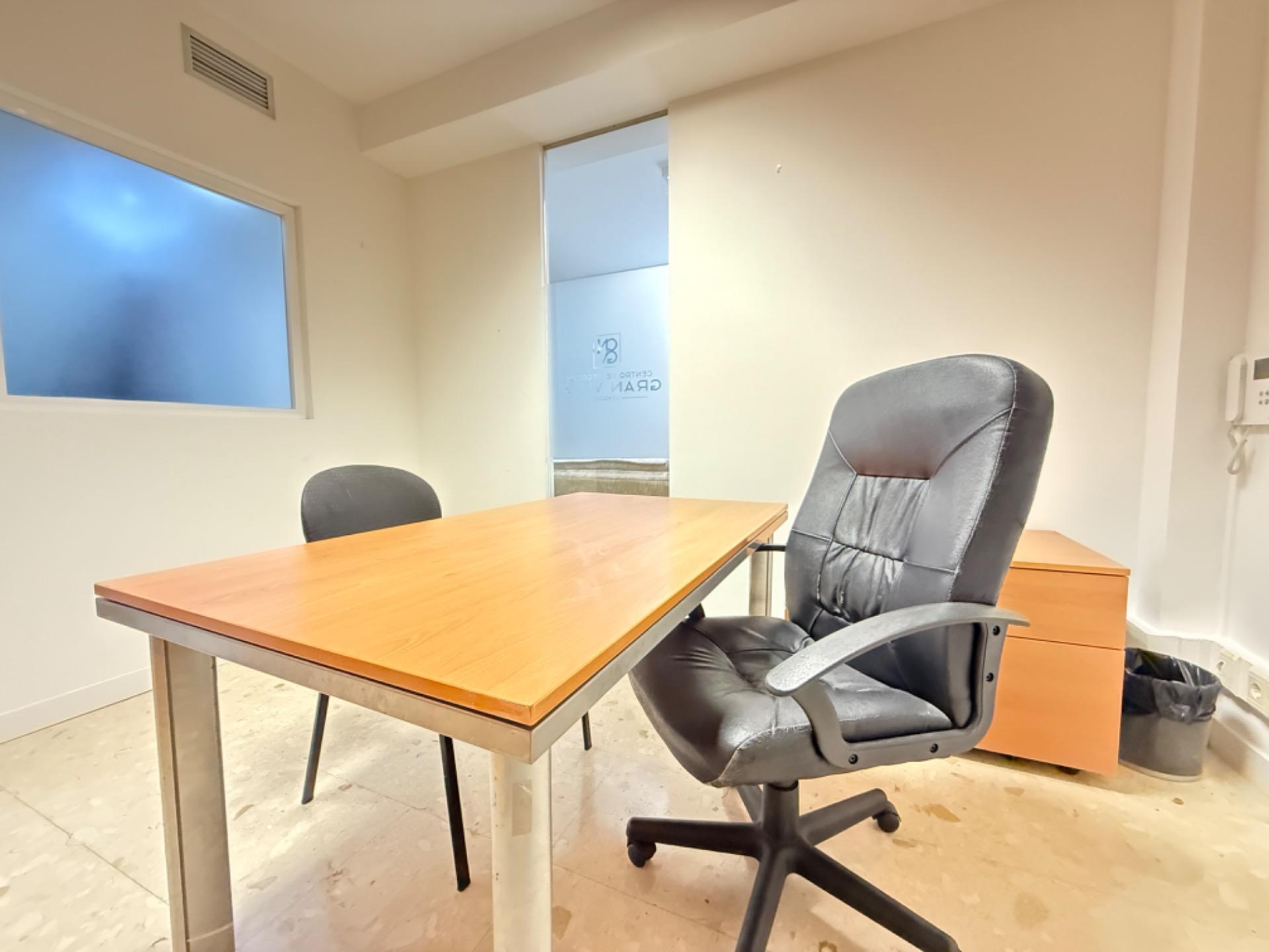 Office in Zaragoza, Zaragoza to rent Building Photo- Image 1 of 106