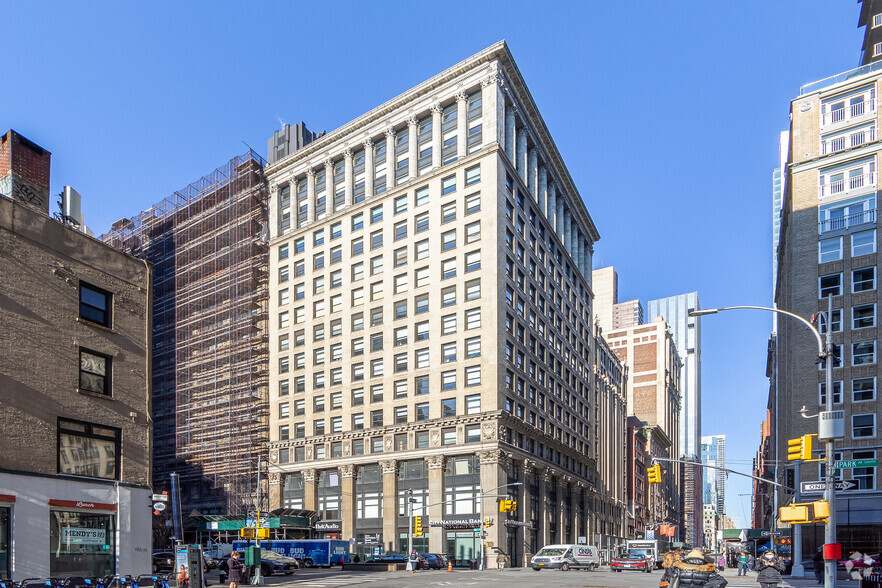 440 Park Ave S, New York, NY for rent - Building Photo - Image 1 of 19