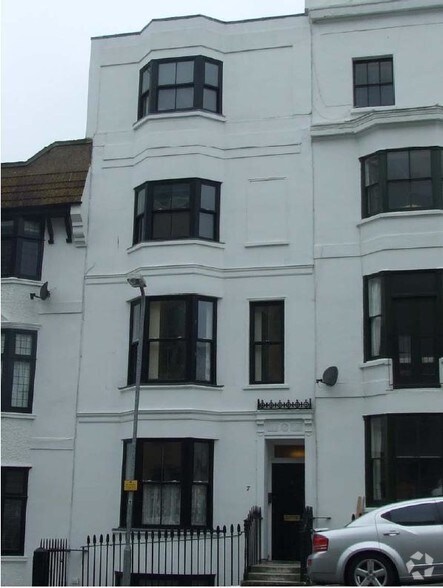 7 Queen Sq, Brighton for sale - Primary Photo - Image 1 of 1