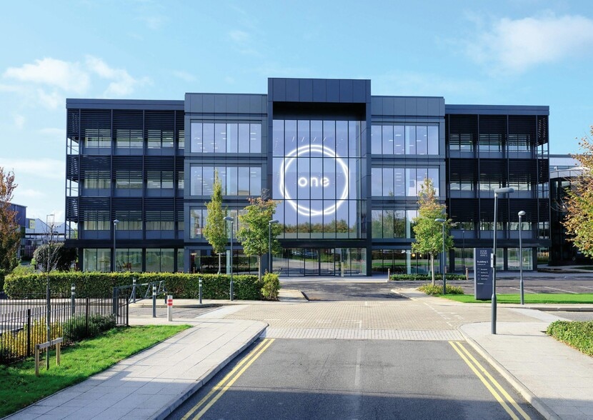 Millington Rd, Hayes to rent - Building Photo - Image 1 of 12