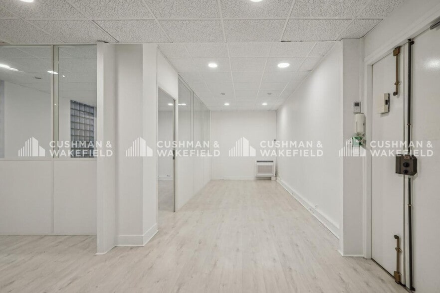98 Route De La Reine, Boulogne-Billancourt to rent - Interior Photo - Image 3 of 6