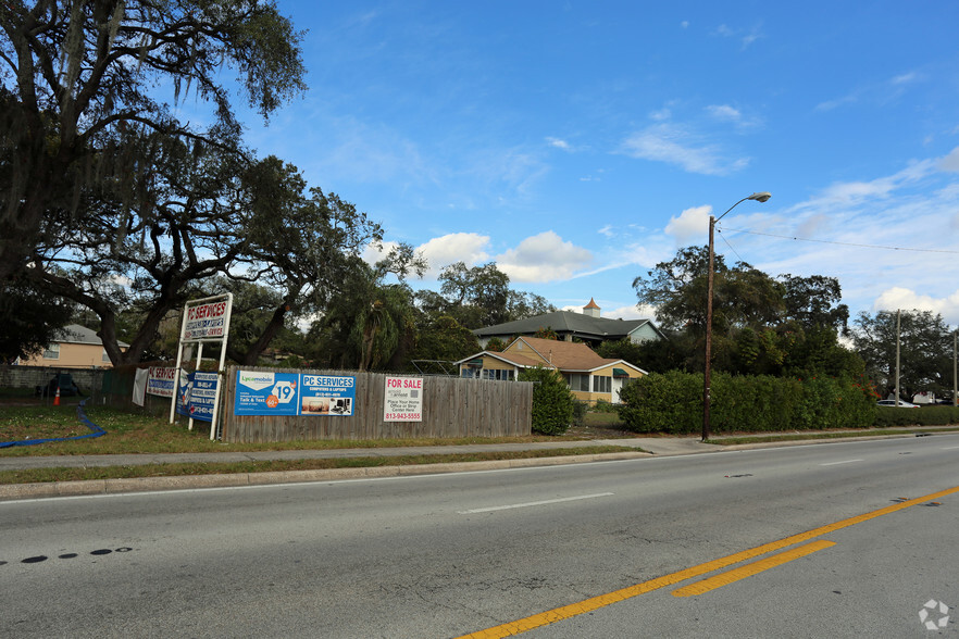 1031 W Busch Blvd, Tampa, FL for sale - Primary Photo - Image 1 of 1