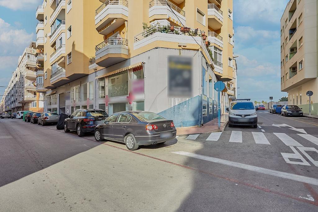 Retail in Torrevieja, Alicante for sale Building Photo- Image 1 of 50