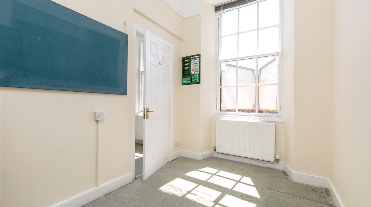 53 George St, Edinburgh to rent Interior Photo- Image 1 of 4