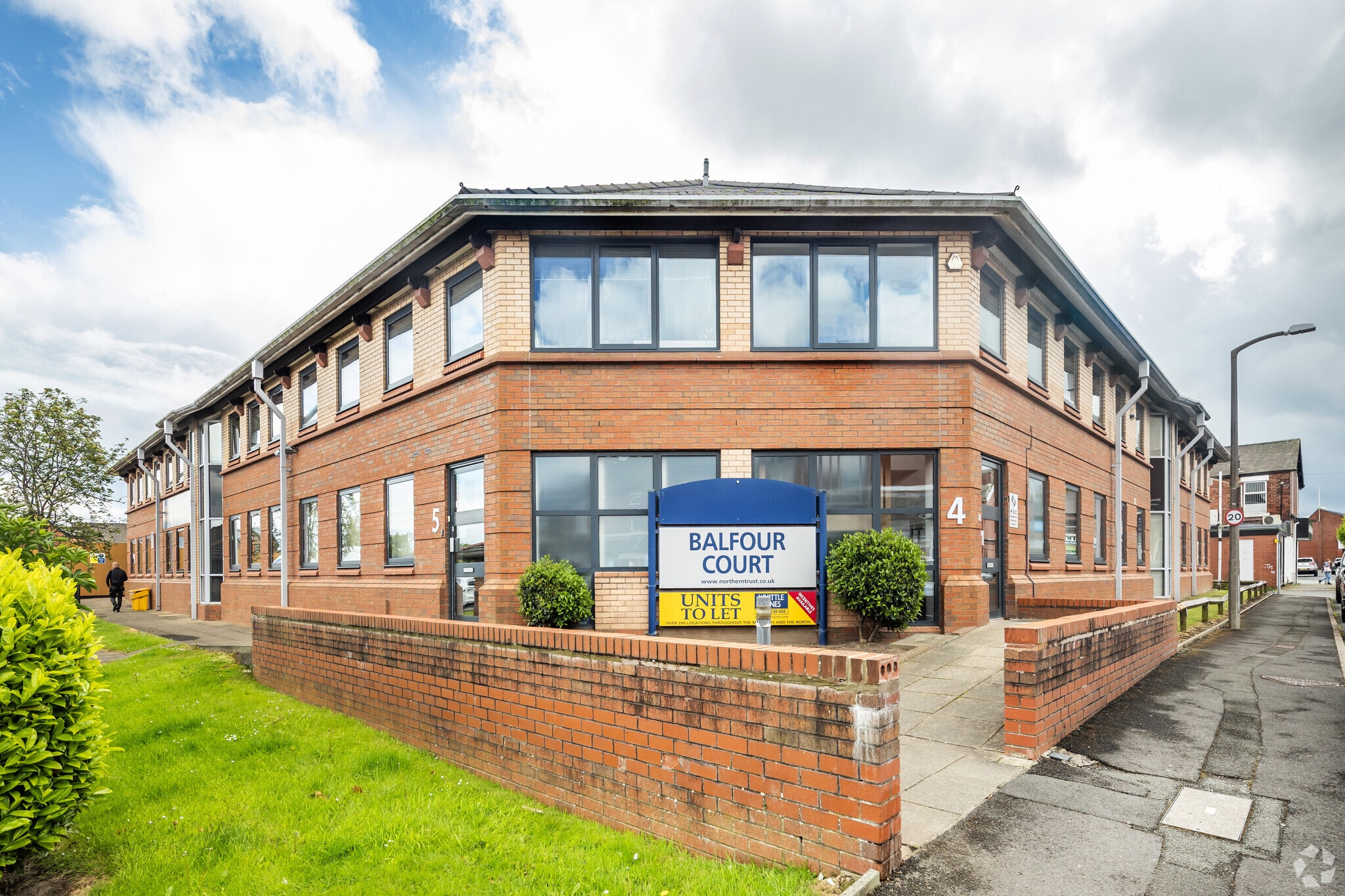 Balfour Ct, Leyland to rent Primary Photo- Image 1 of 3