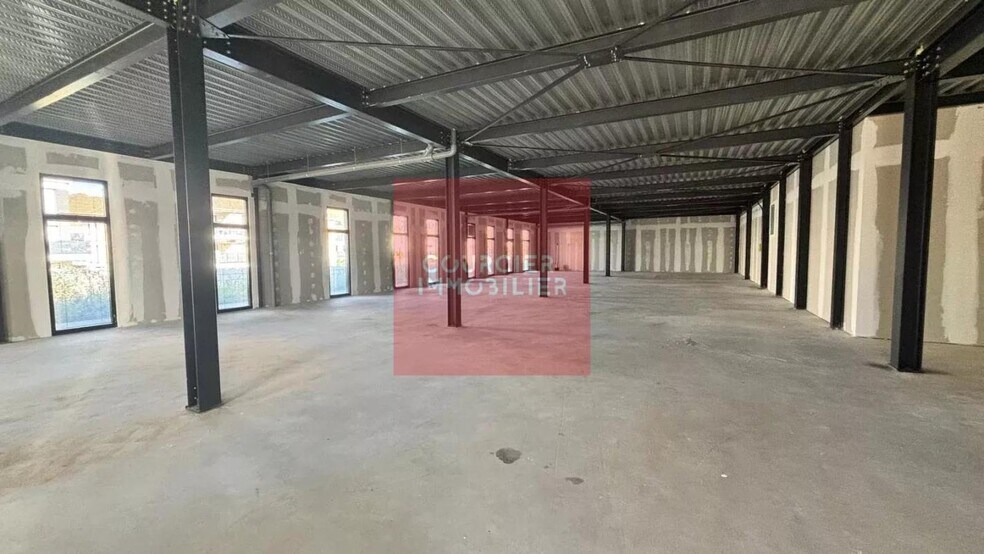 44 Rue Pierre Curie, Plaisir to rent - Building Photo - Image 2 of 6