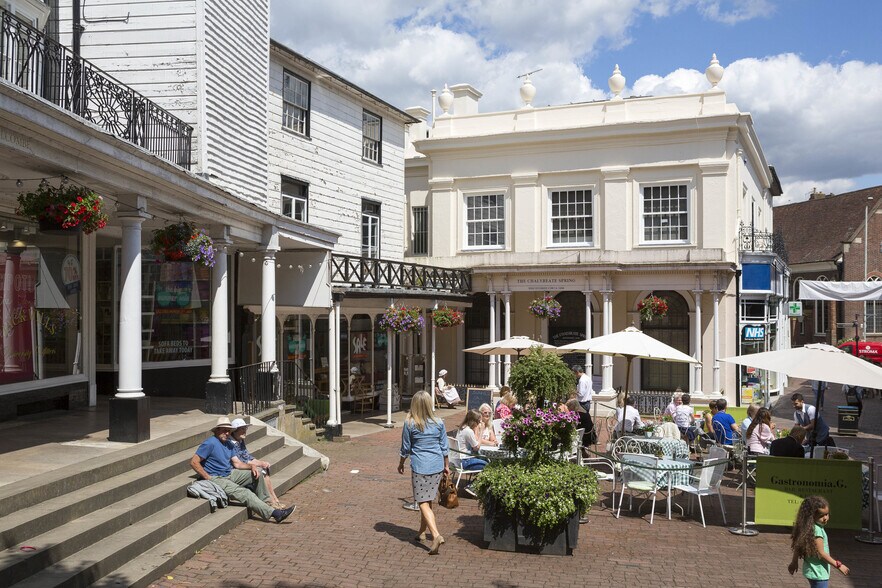 The Pantiles, Royal Tunbridge Wells portfolio of 2 properties for sale on LoopNet.co.uk - Building Photo - Image 3 of 15