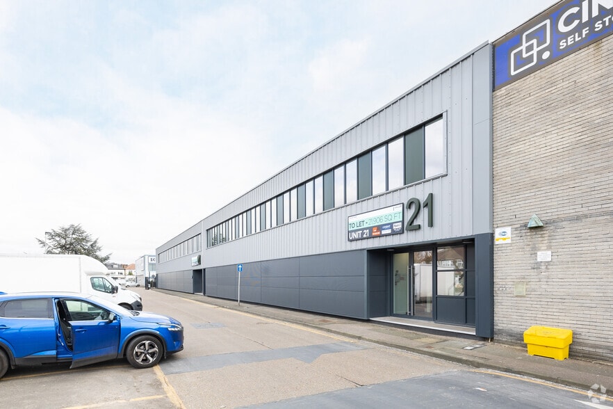 Streatham Rd, Mitcham to rent - Building Photo - Image 2 of 2