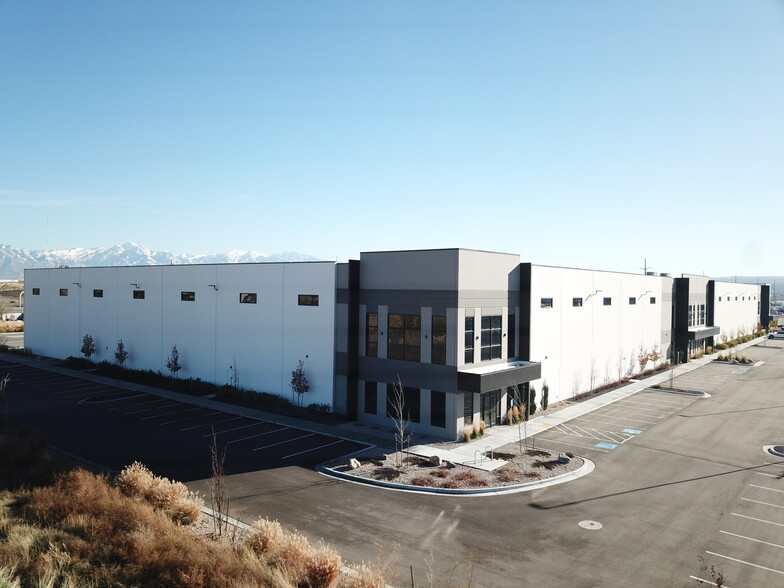 6650 W SR 201 North Frontage Rd, West Valley City, UT for rent - Building Photo - Image 2 of 6