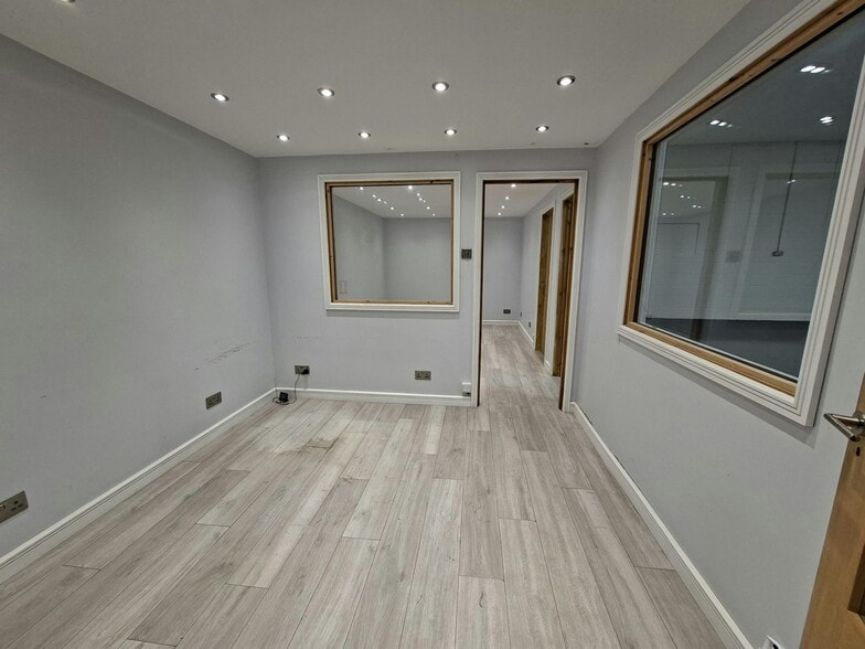 Swingbridge Rd, Grantham to rent - Building Photo - Image 3 of 6