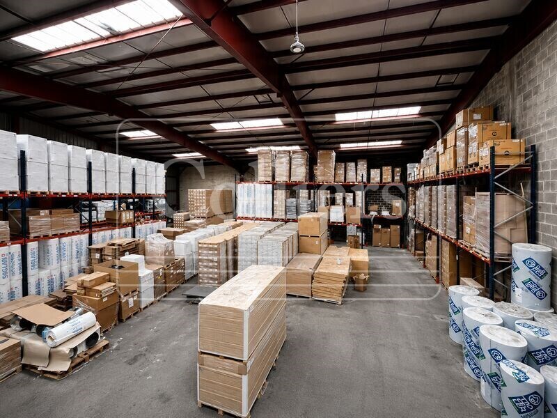 Industrial in Aubagne to rent Building Photo- Image 1 of 7