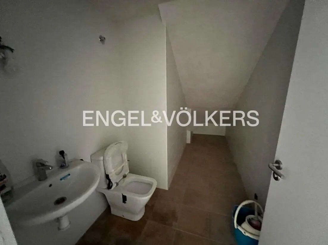 Retail in Santa Coloma de Gramenet, Barcelona to rent Interior Photo- Image 1 of 2