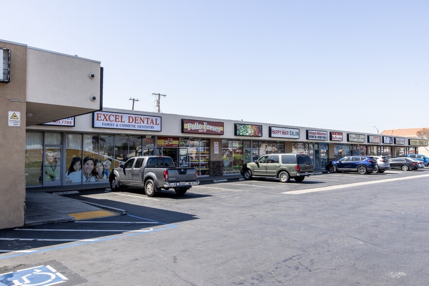 2034-2060 W Lincoln Ave, Anaheim, CA for rent - Building Photo - Image 2 of 4