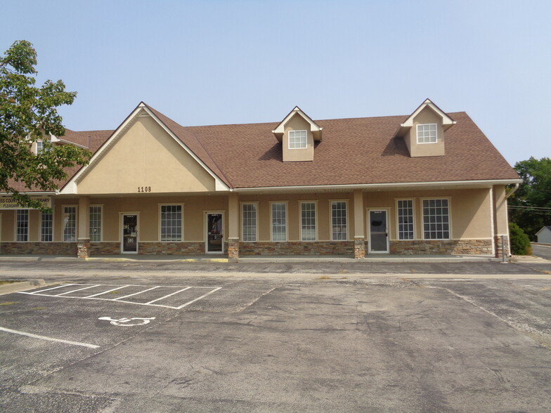 1108 N 7 Hwy, Pleasant Hill, MO for rent - Building Photo - Image 3 of 24