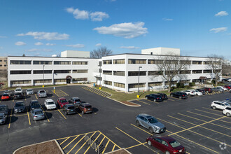 707 Lake Cook Rd, Deerfield, IL for rent Building Photo- Image 1 of 9