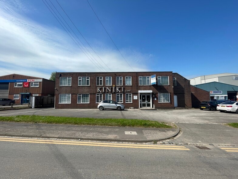 Spencroft Rd, Newcastle Under Lyme to rent - Building Photo - Image 2 of 37