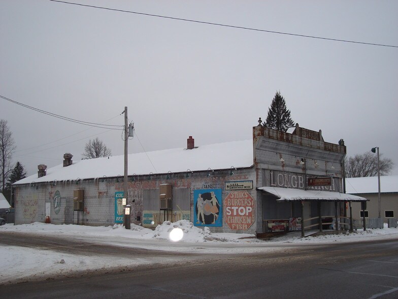 301 5th Ave, Minong, WI 54859 UK